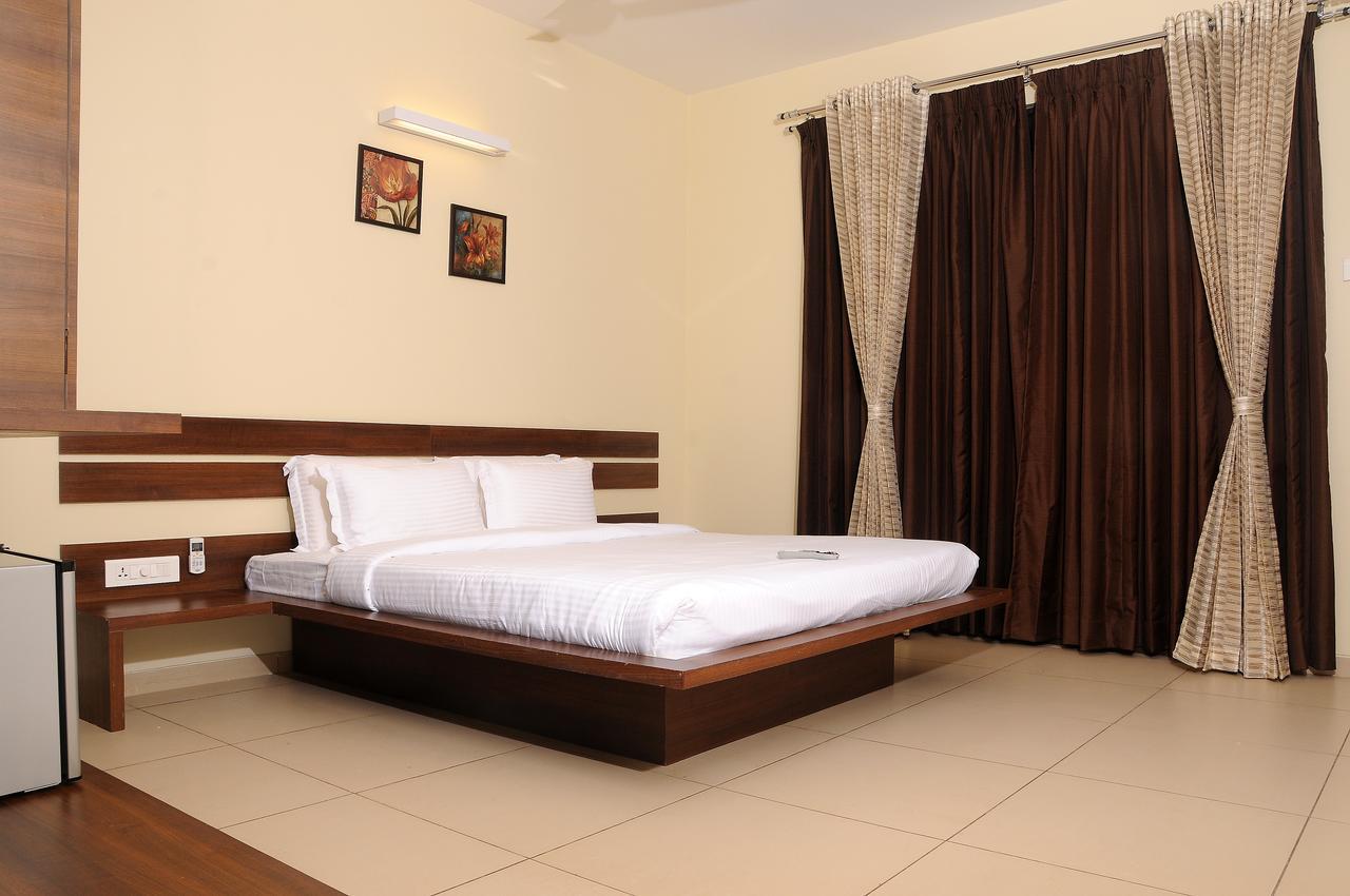 Hotel 3 Leaves Kolhapur Ngoại thất bức ảnh