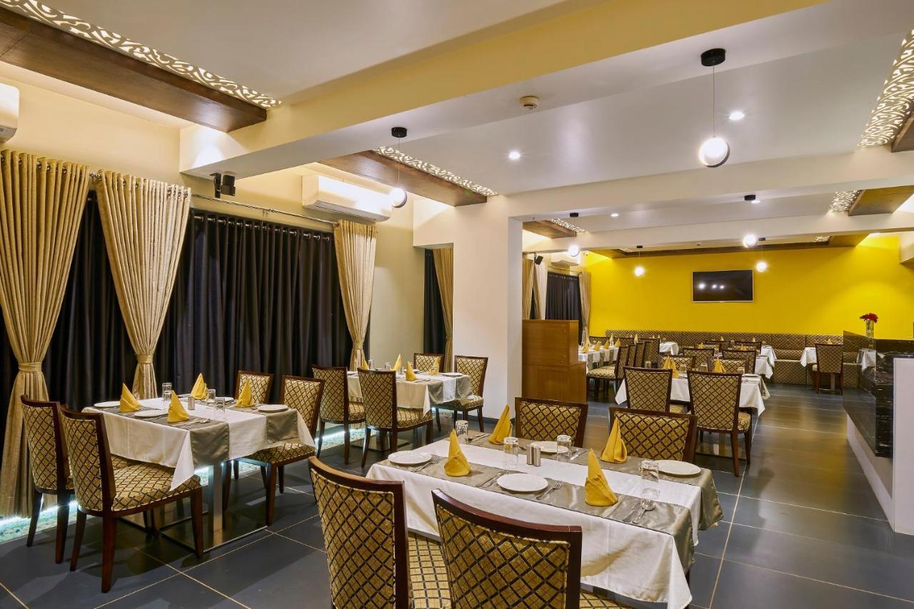 Hotel 3 Leaves Kolhapur Ngoại thất bức ảnh