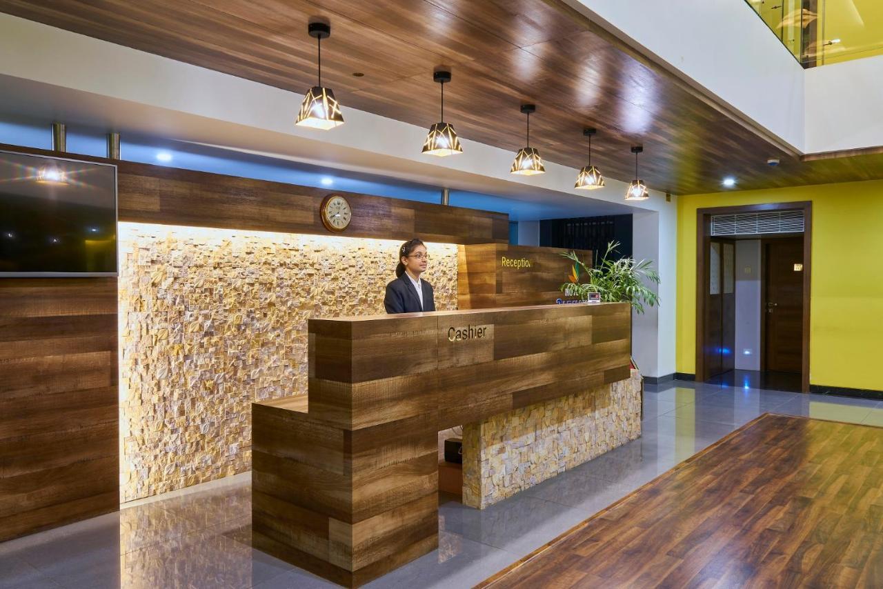 Hotel 3 Leaves Kolhapur Ngoại thất bức ảnh